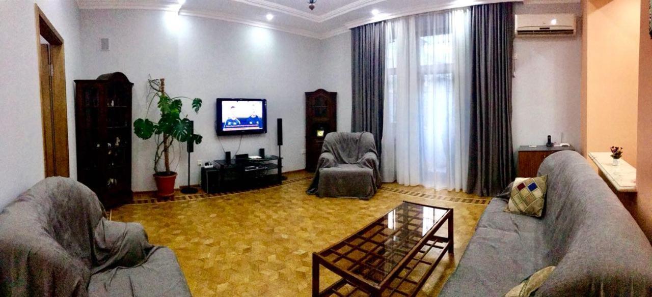 Ferienwohnung Calm Center Of Baku Exterior foto